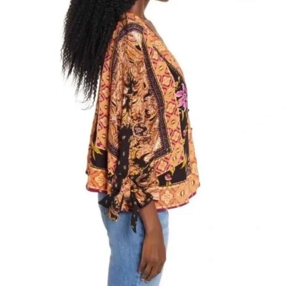 Free People Small Catch Me If You Can Kimono / Tunic in Dark Combo Long Sleeve - Picture 3 of 9